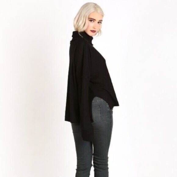 Revolve LNA Oversized Turtleneck Sweater Waffle Knit Slit Mock neck Black XS - Picture 14 of 16